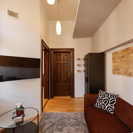 Savoya Flat In The Center