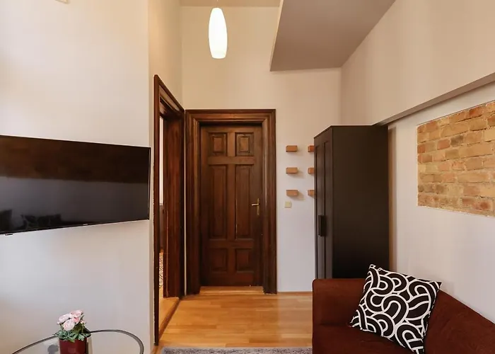 Savoya Flat In The Center