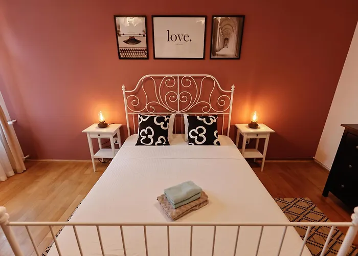 Savoya Flat In The Center