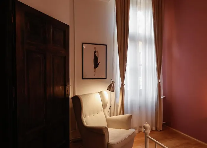 Savoya Flat In The Center